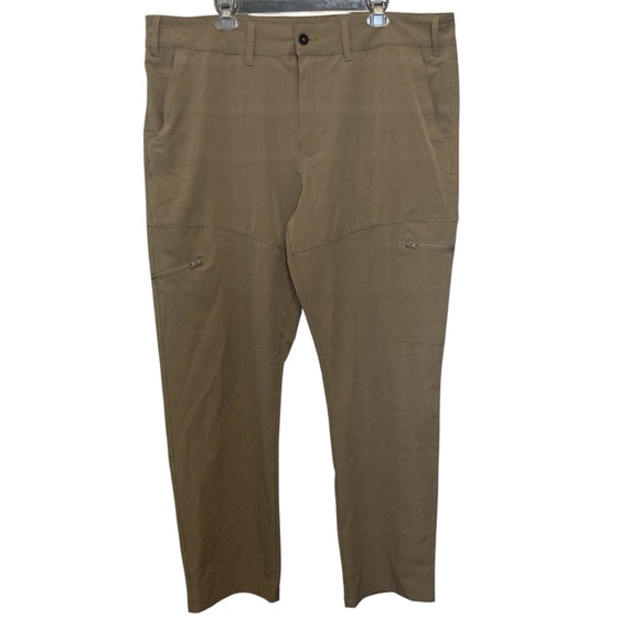 Magellan Outdoors Classic Fit Moisture Wicking Men's Tan Pants - Picture 1 of 12